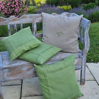 FARBY NEPOCHYBNE PATRIA DO NAŠICH ŽIVOTOV. Vyvolávajú v nás pocity radosti a inšpirujú nás pri rôznych činnostiach. Aj my...